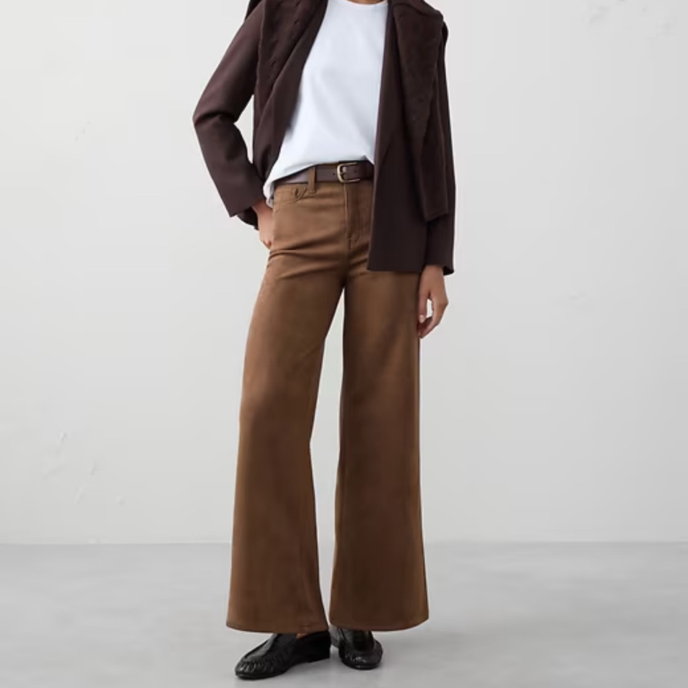 NWT WIDE-LEG HIGH-RISE VEGAN SUEDE PANT